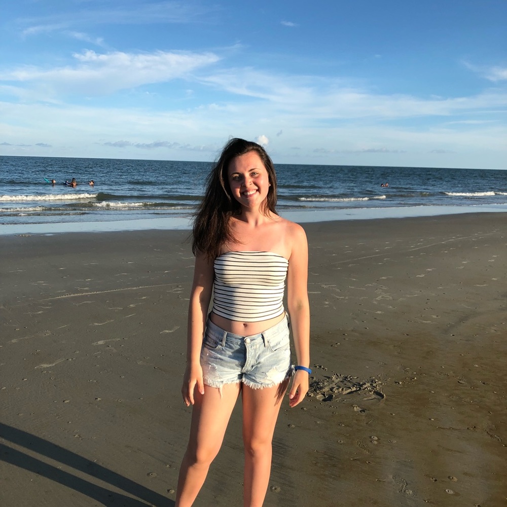 Meet your Posher, Olivia